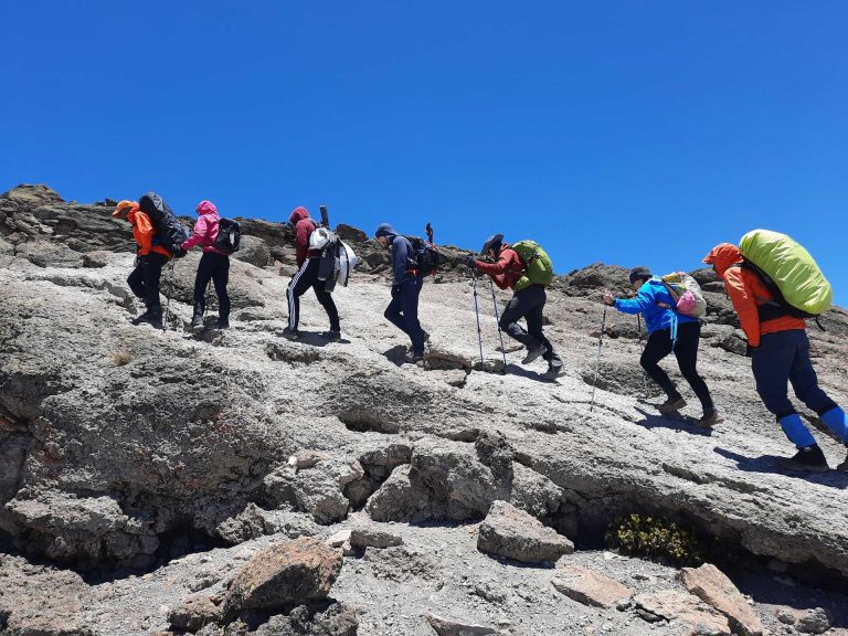 climbing-kilimanjaro-guide